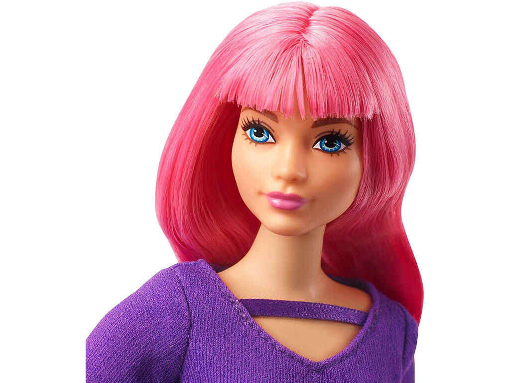 Barbie Dreamhouse Daisy con Conjunto Vaquero y Jersey Mattel GHR59