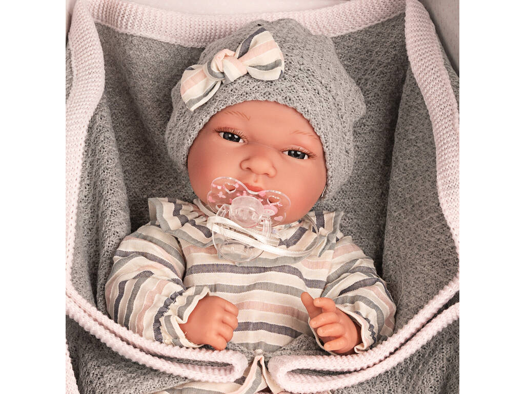 Baby Toneta Puppe Grauer Schal 33 cm. Antonio Juan 6029