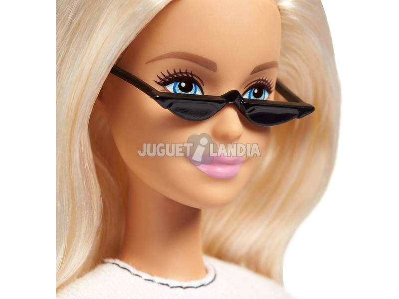 Barbie Fashionistas Strong Girls Make Waves Mattel GHW62
