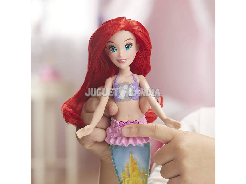 Bambola Principesse Disney Ariel Brillo di Luce Hasbro E6387